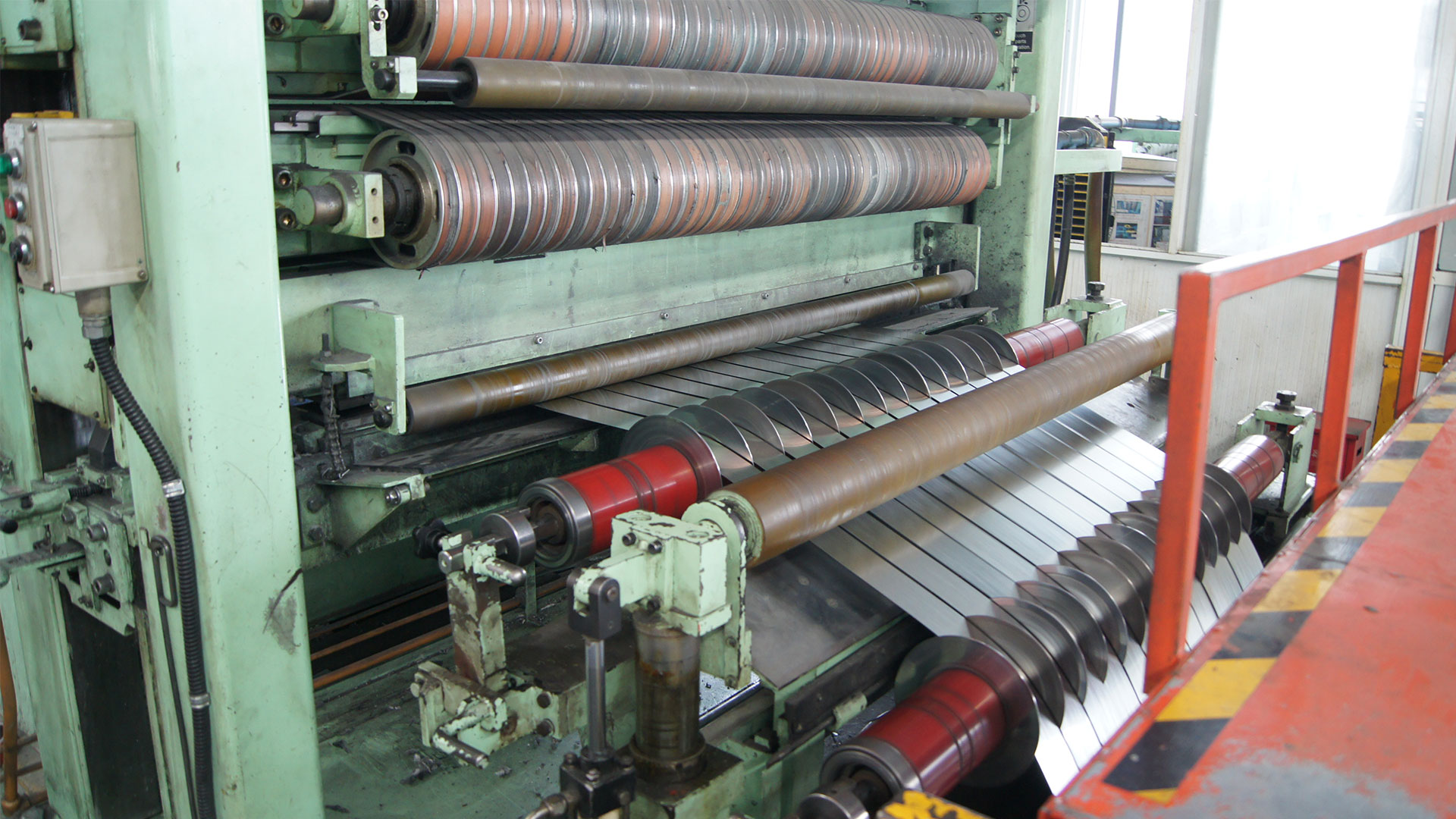 Fabricantes personalizados de tiras de acero galvanizado de China